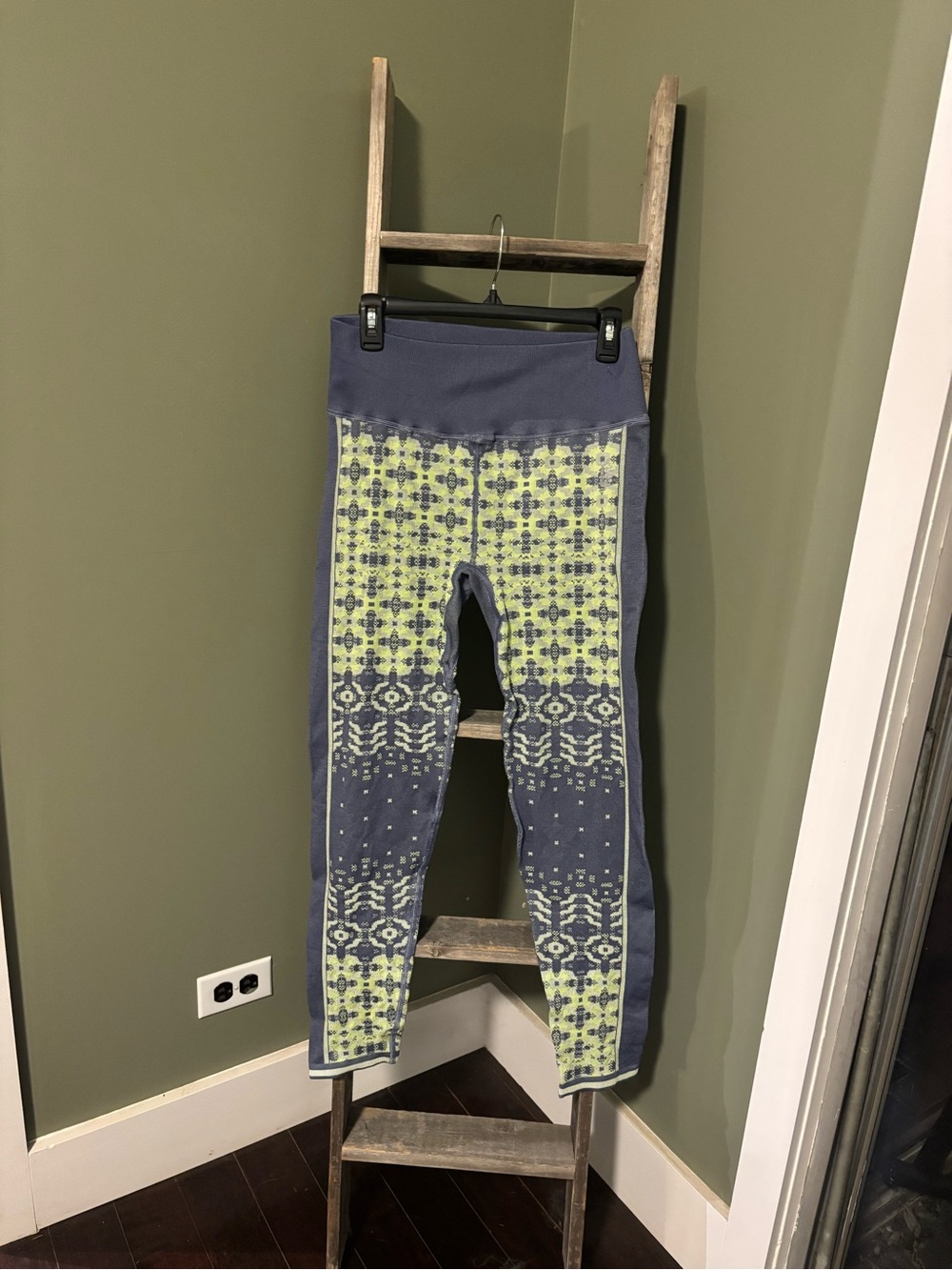FP Movement Myoko Jacquard Base Leggings M/L - Picture 2 of 5